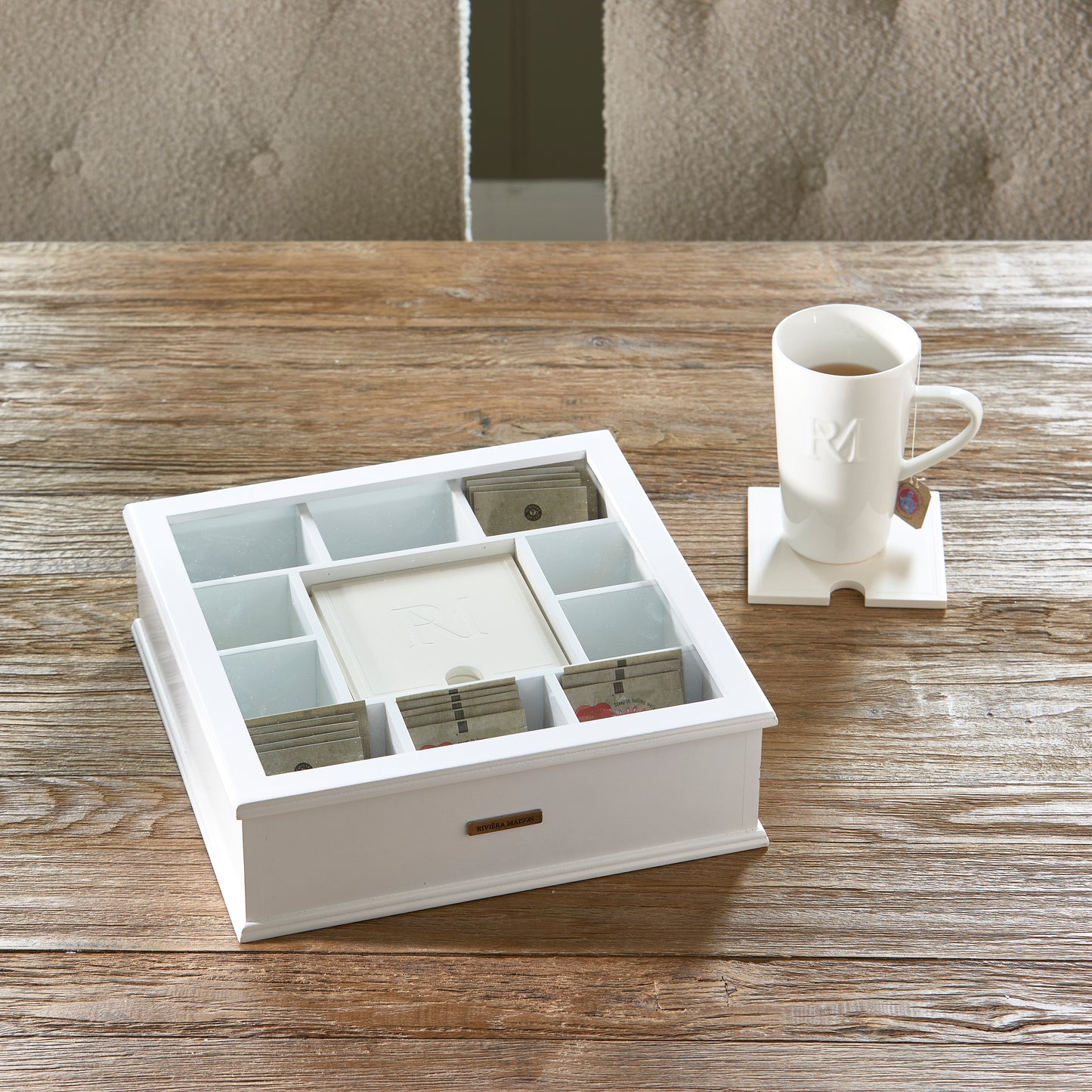 Riviera Maison – Tea Box with monogram coasters 6 pcs