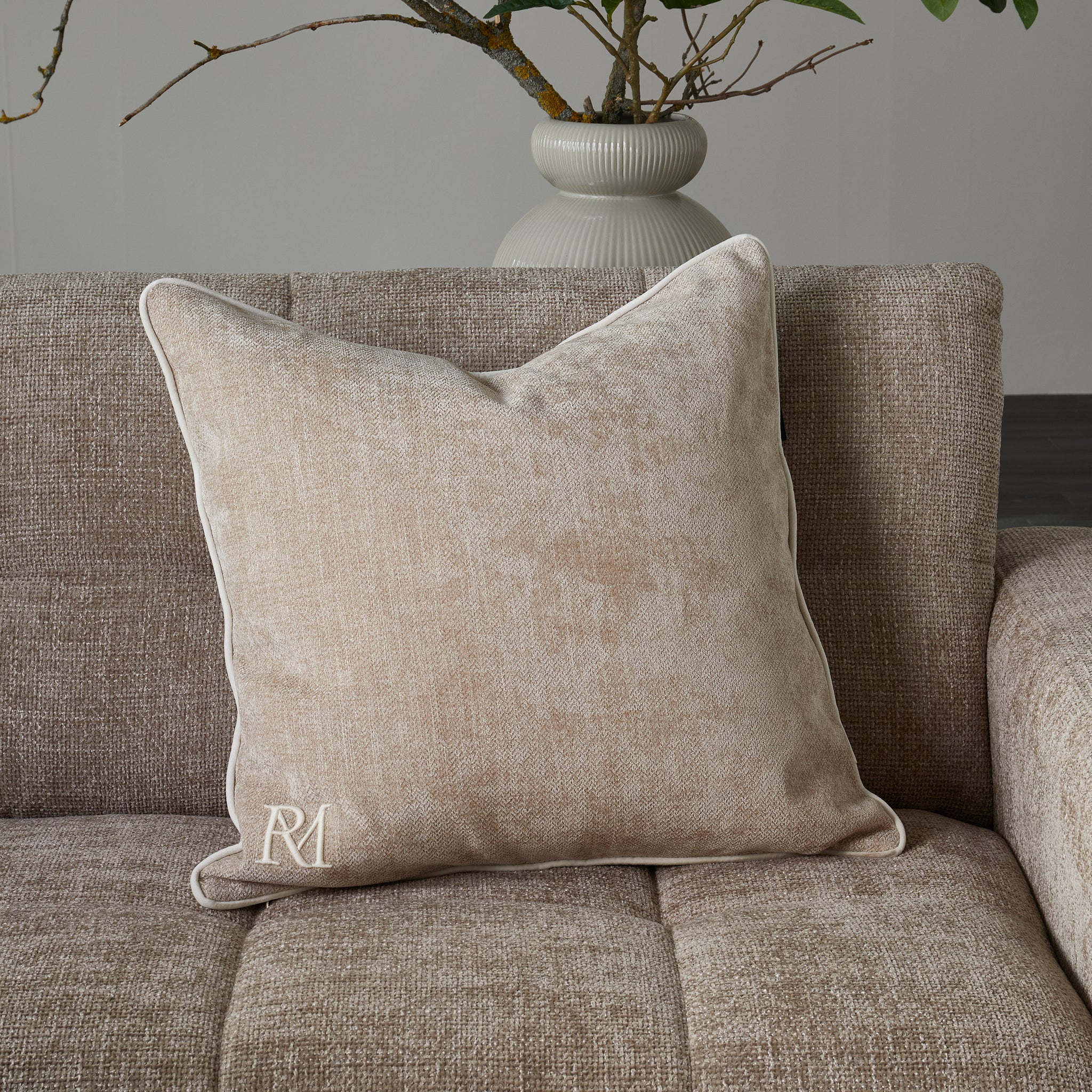 Riviera Maison RM Monogram Aveiro Pillow Cover 60x60 cm
